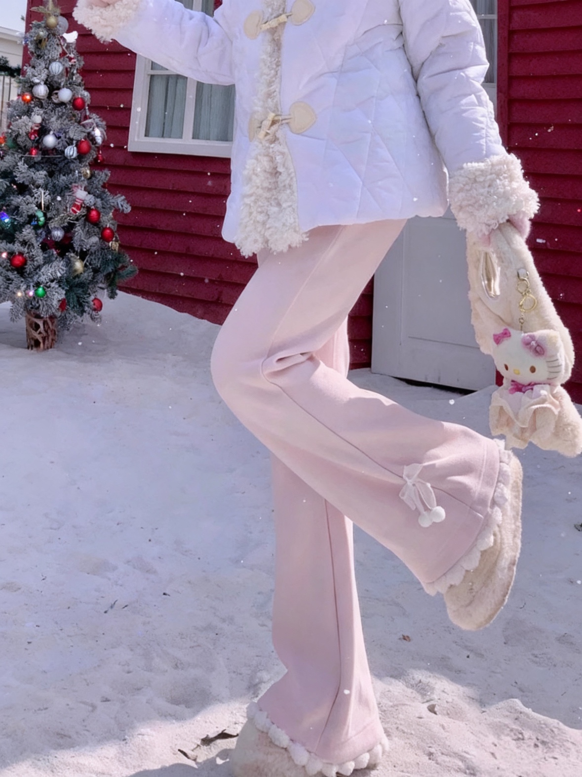 秋冬新款女装少女感毛球微喇灯芯绒加绒加厚宽松显瘦休闲裤