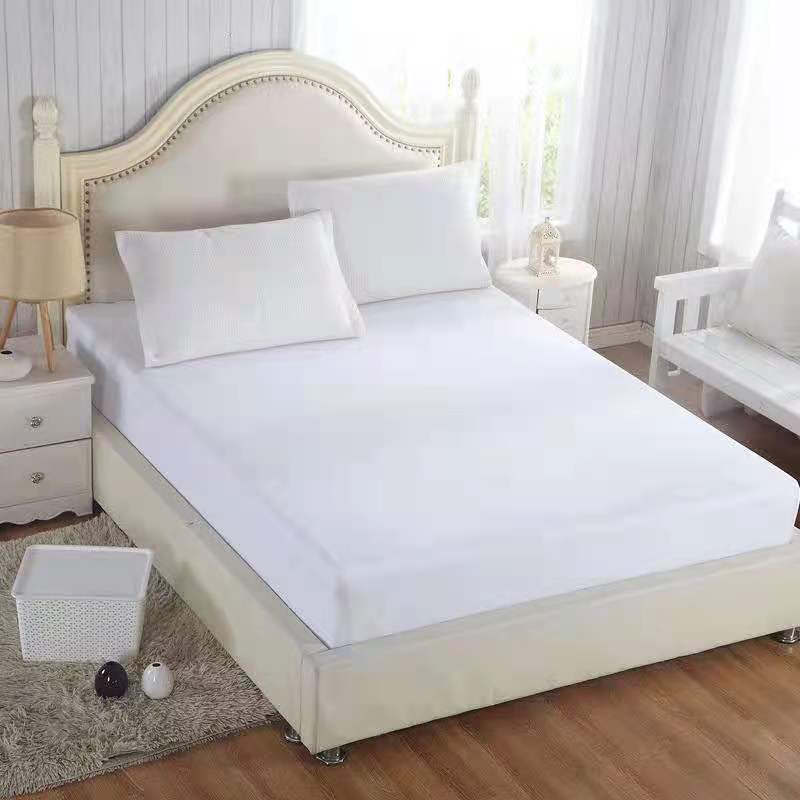 ホテルのどんすの寝具の夢の保護カバーの1.2/1.5/1.8メートルの綿のベッドの笠はベッドカバーを注文して作らせます。