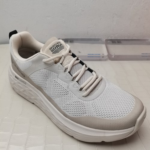 Skechers斯凯奇断码特价，微瑕疵，介意慎拍！细节问客服（15号）