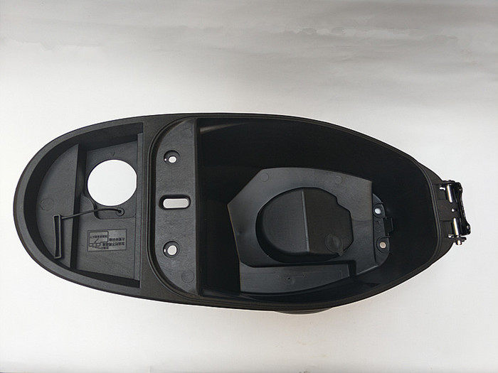 踏板摩托车适用于雅马哈YMH迅鹰125尚领125悦动版坐桶坐垫桶