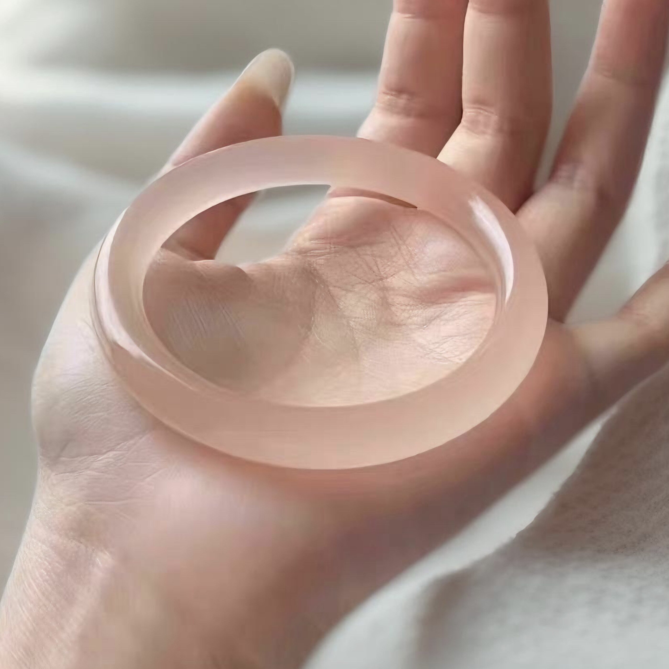 特级冰透西柚粉显白天然玉镯藕粉圆条阿富汗玉手镯真玉送礼专用款