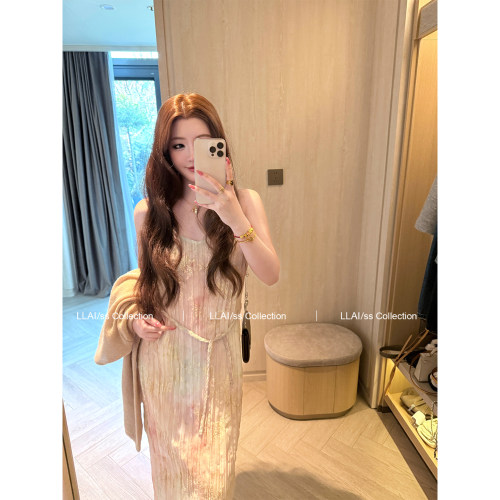 来来LLAI晕染鎏金压褶吊带连衣裙