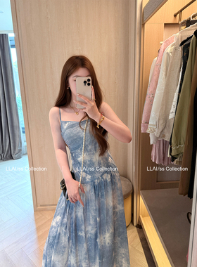 来来LLAI 蓝天白云 小清新晕染吊带连衣裙女夏收腰显瘦气质长裙