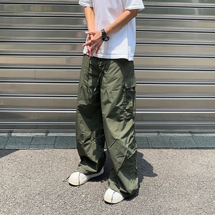 UNCLEBLUE春夏新品细格纹宽松工装阔腿裤潮牌立体口袋风衣裤男