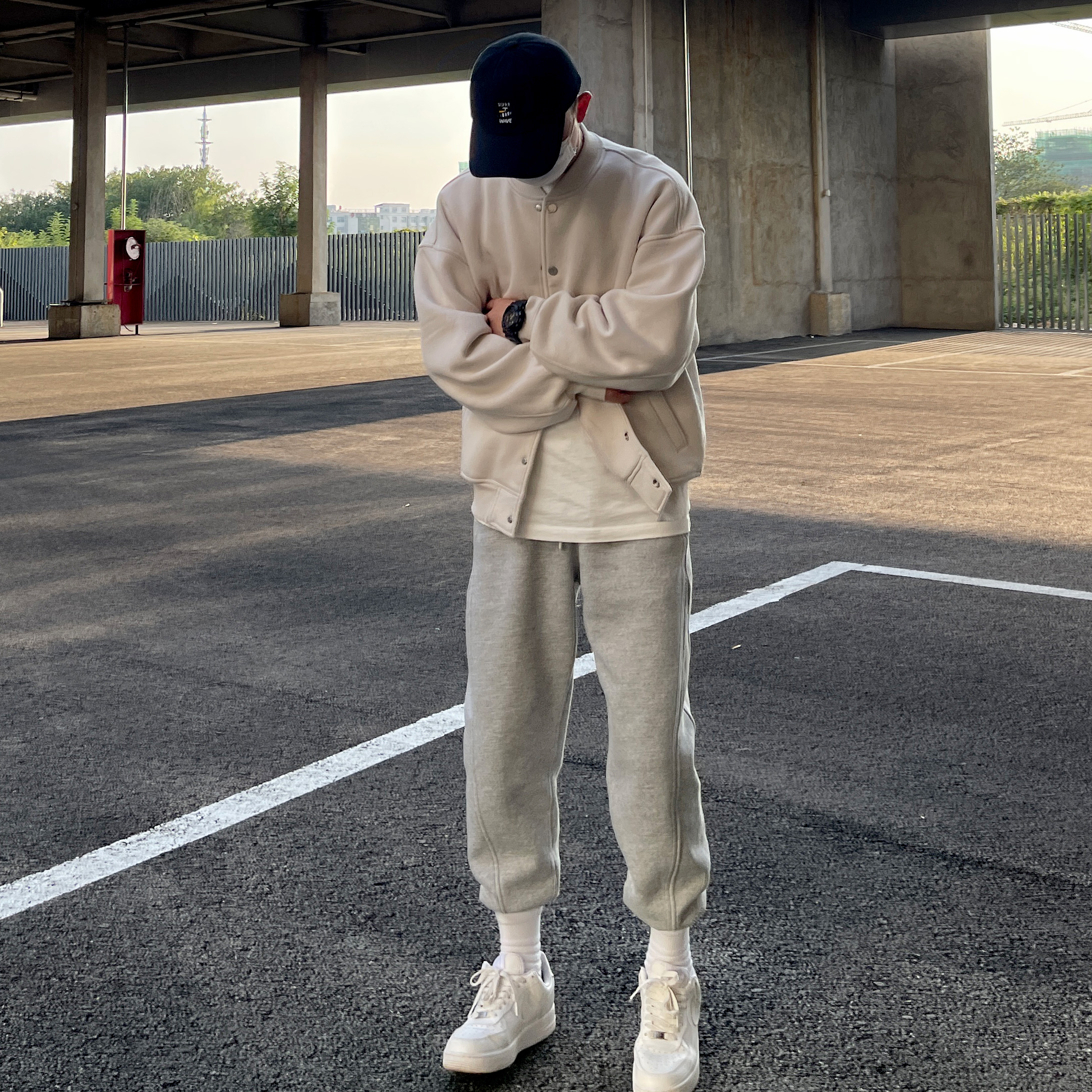 UNCLEBLUE宽松纯色棒球服夹克