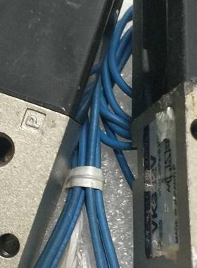 原装全新没用过有划伤Smc电磁阀100VAC VK332V-1G-M5