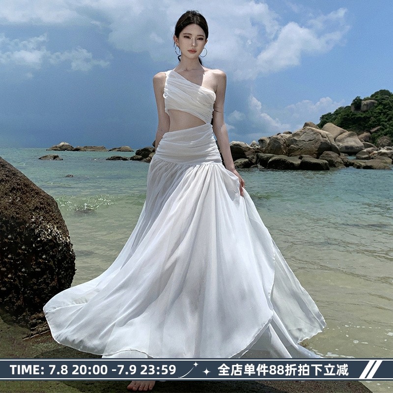 丝萝乔木 斜肩露腰网纱连衣裙 Silk Vine & Tall Tree One-Shoulder Mesh Dress with Cutout Waist main image 0