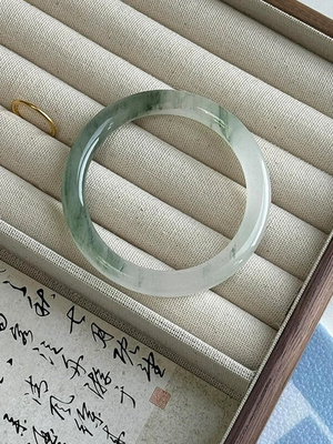 天山翠金丝玉天然高冰种水玉手镯天青冻手镯玉圆条玉镯子女扁条