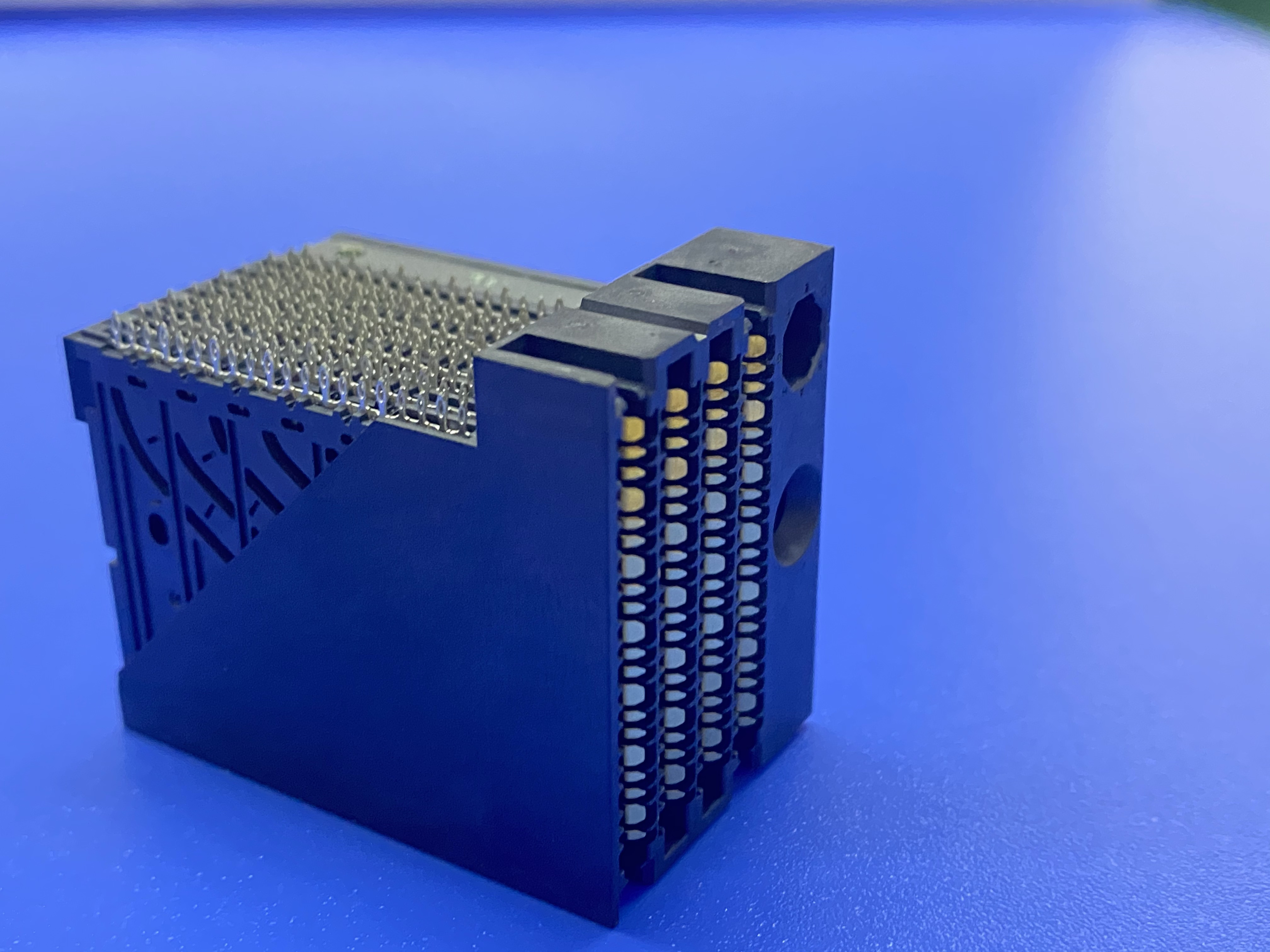 FCI 10128419-101LF 高速背板连接器 ExaMAX® 56Gb/s 112P