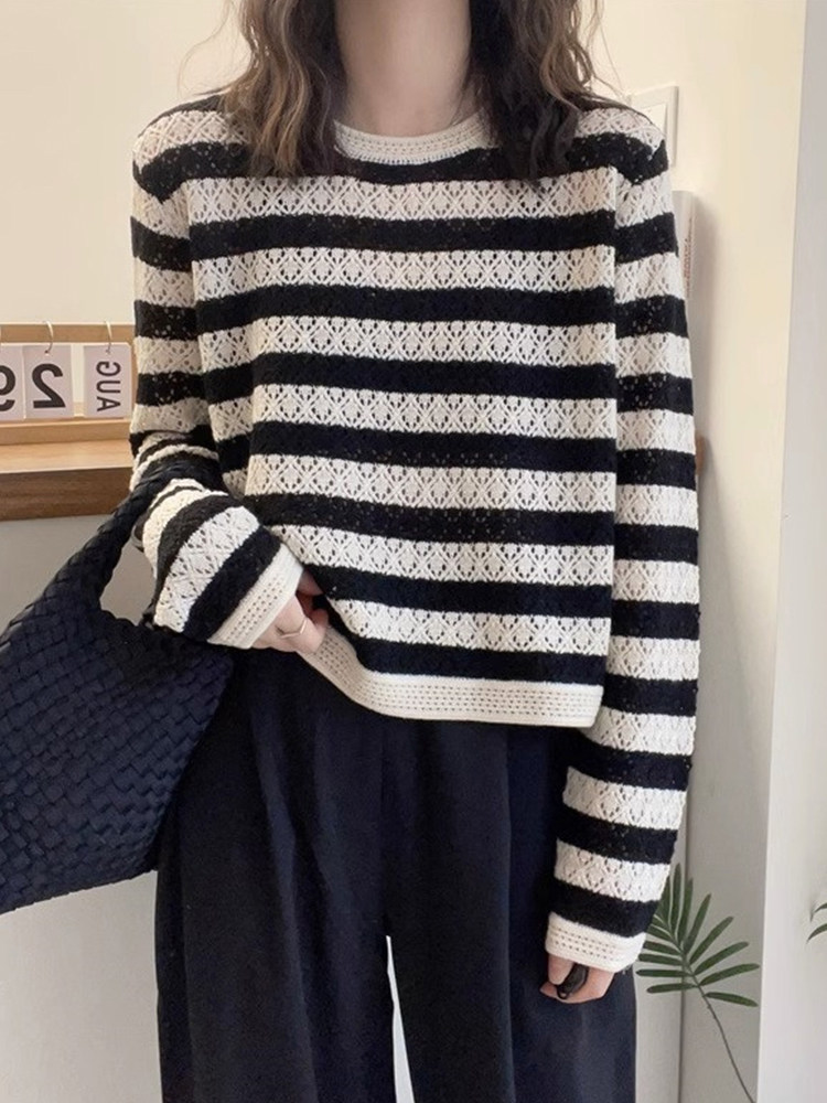 条纹镂空针织打底衫女春秋2025新款高级感宽松慵懒风内搭长袖上衣