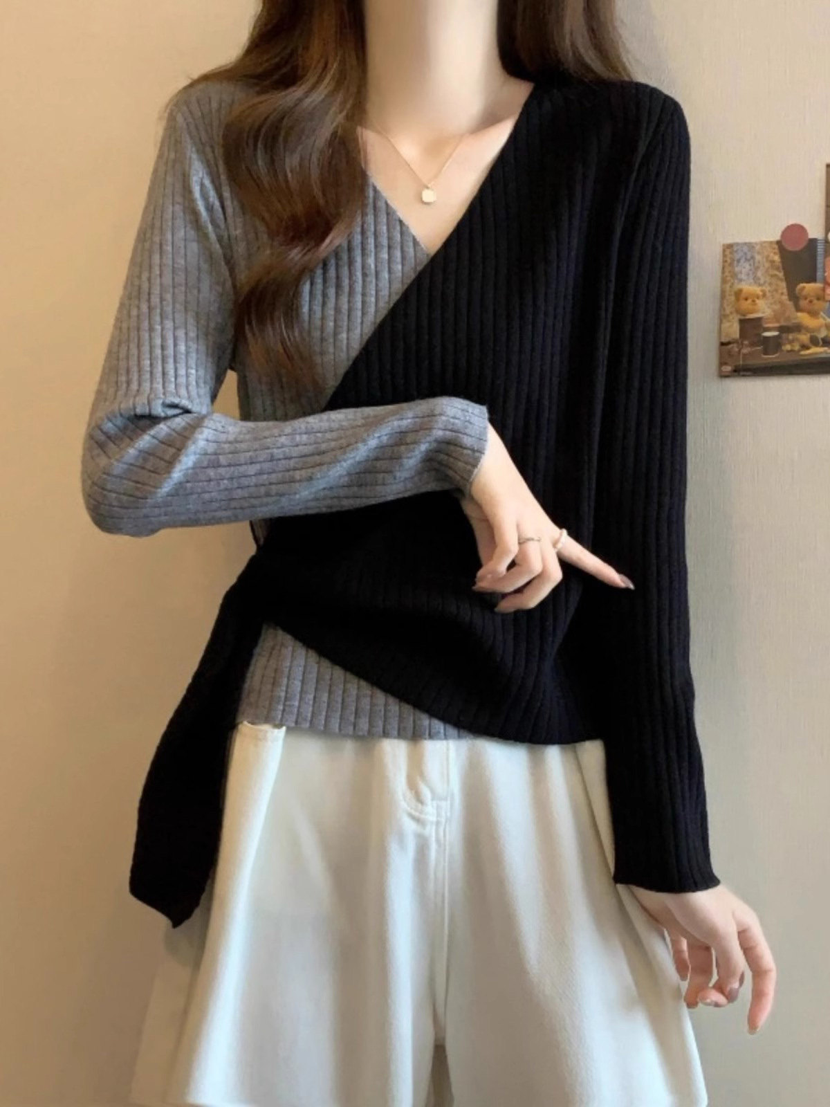 针织衫女春秋季2025新款设计感小众高级感大码毛衣打底衫内搭上衣