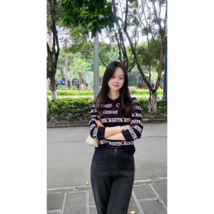 台湾轻奢上衣藏青底色经典又好搭粉色小图案精致活泼  6891