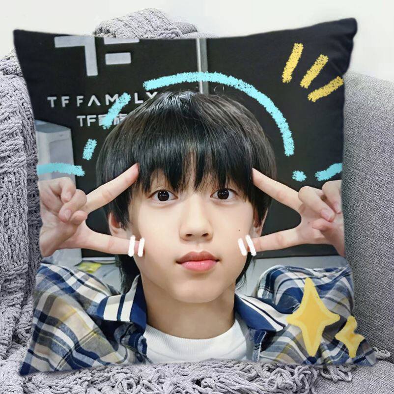 TF家族四代张桂源抱枕双面图枕头女学生睡觉休息靠枕靠垫生日礼物