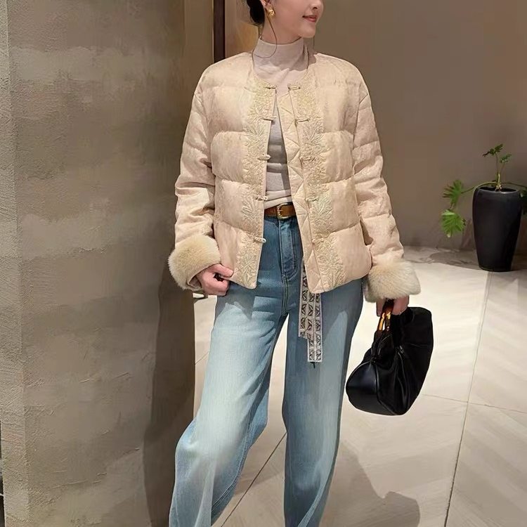 欧洲站新中式盘扣白鹅绒羽绒服女