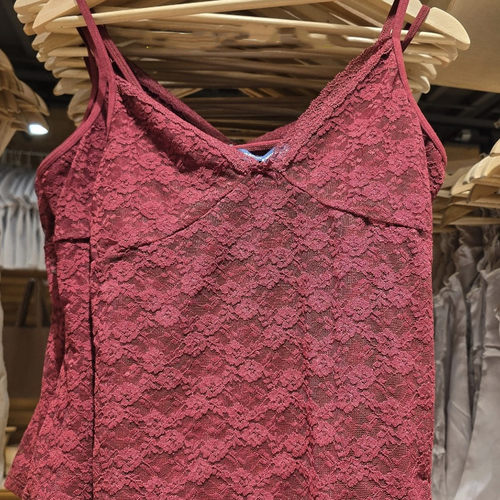 显瘦纯欲辣妹红色蕾丝吊带