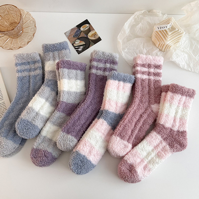 撞色条纹珊瑚绒袜子女秋冬款保暖