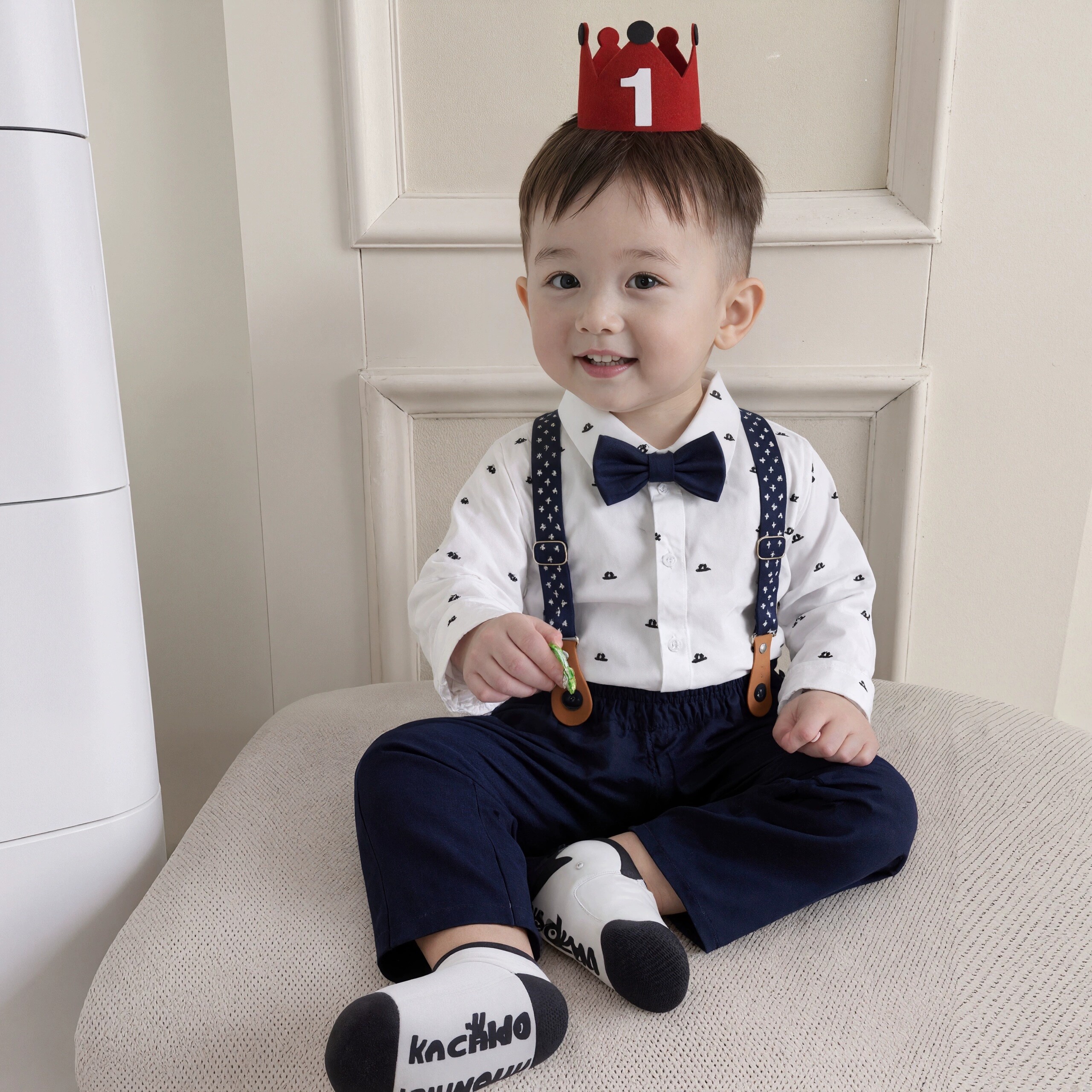 男宝宝周岁礼服秋冬帅气婴儿百天抓周衣服生日背带裤绅士加绒套装