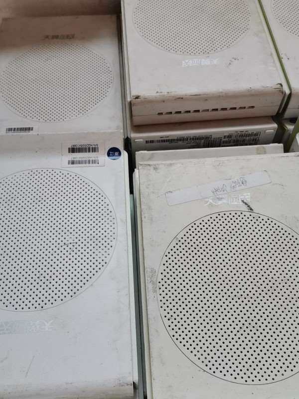 二手8125c652光纤猫有要的请留言懂行的来