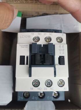 施耐德接触器LC1D185M7懂行会用的来新的库存有2个
