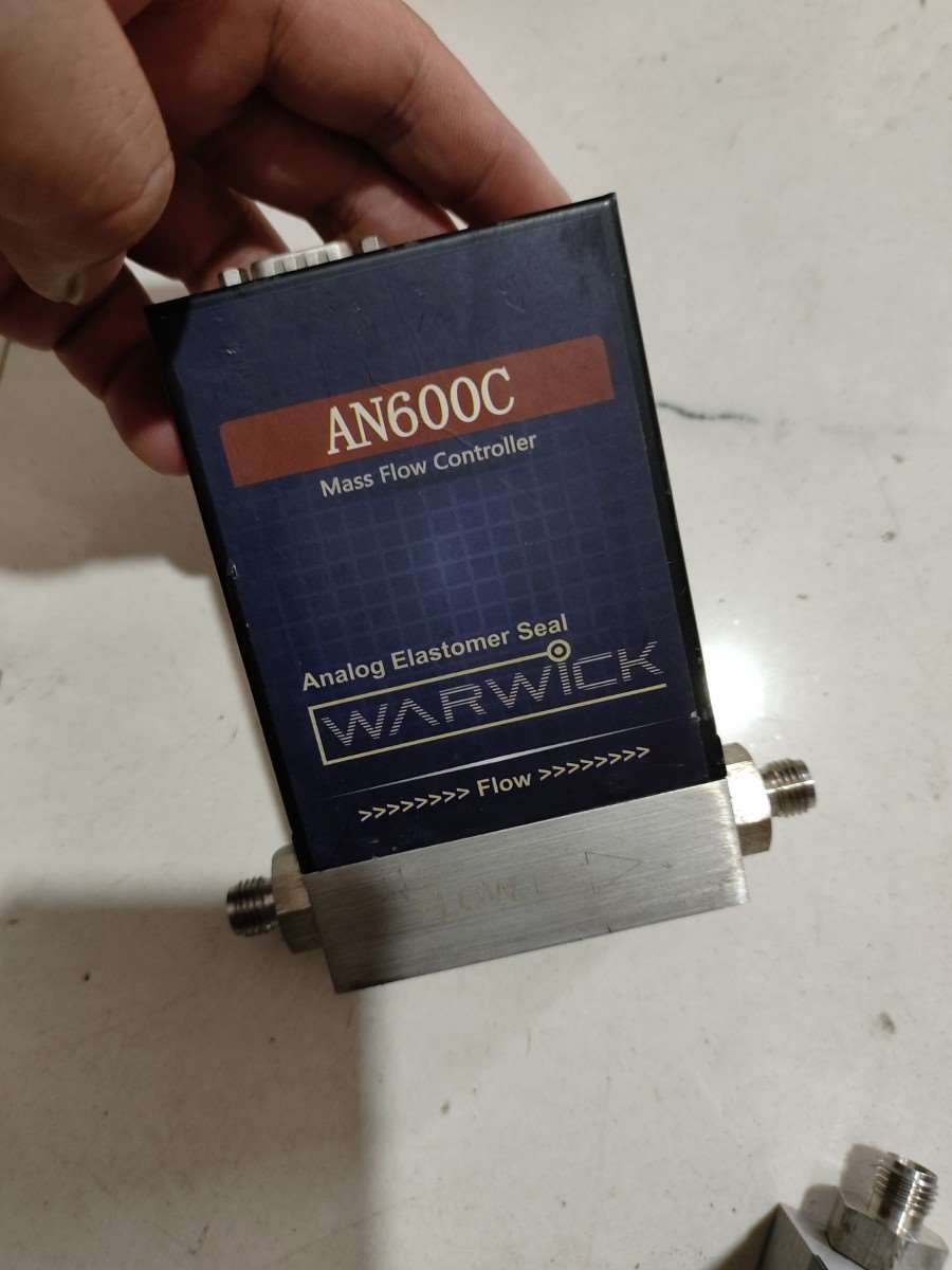 拆机件流量计AN600C便宜出售了,两个2000SCCM,4