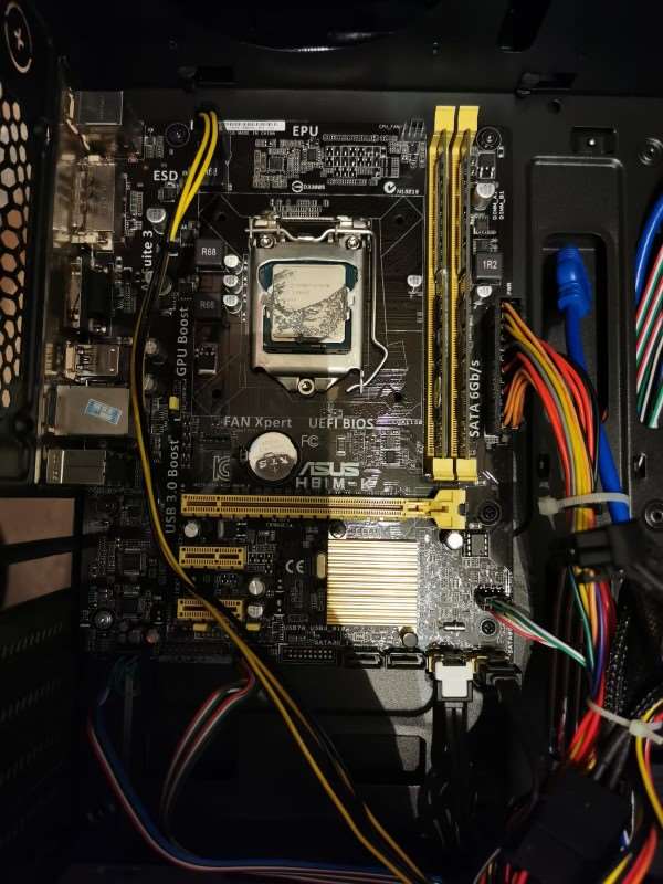 拆机成色很不错的华硕H81M-K+i34170板U一