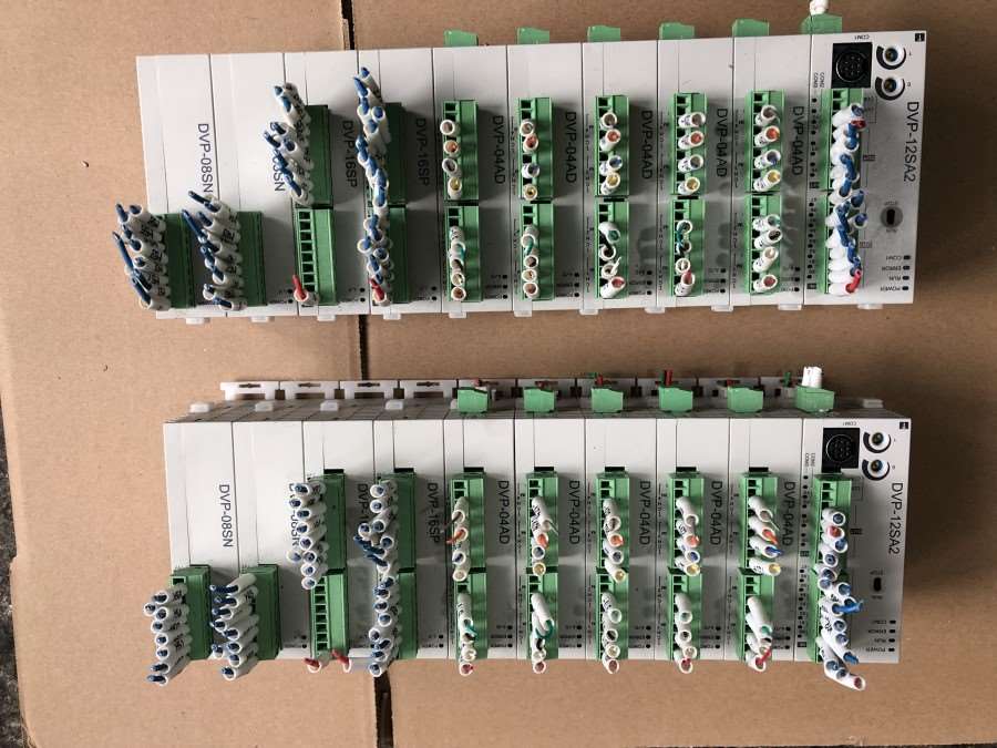 台达DVP-12SA2二片DVP-04AD4片DV
