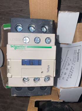 施耐德LC1D32M7C3个带包装380V