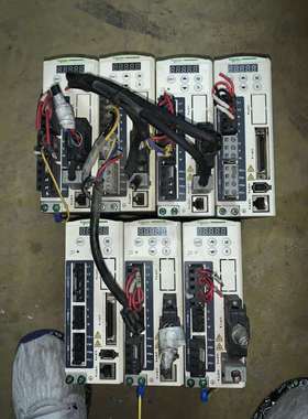 施耐德伺服驱动器400wLXM23DU04M3X二手拆机