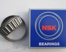 日本NSK轴承 进口轴承 圆锥滚子轴承 HR32004XJ 正品 2007104E