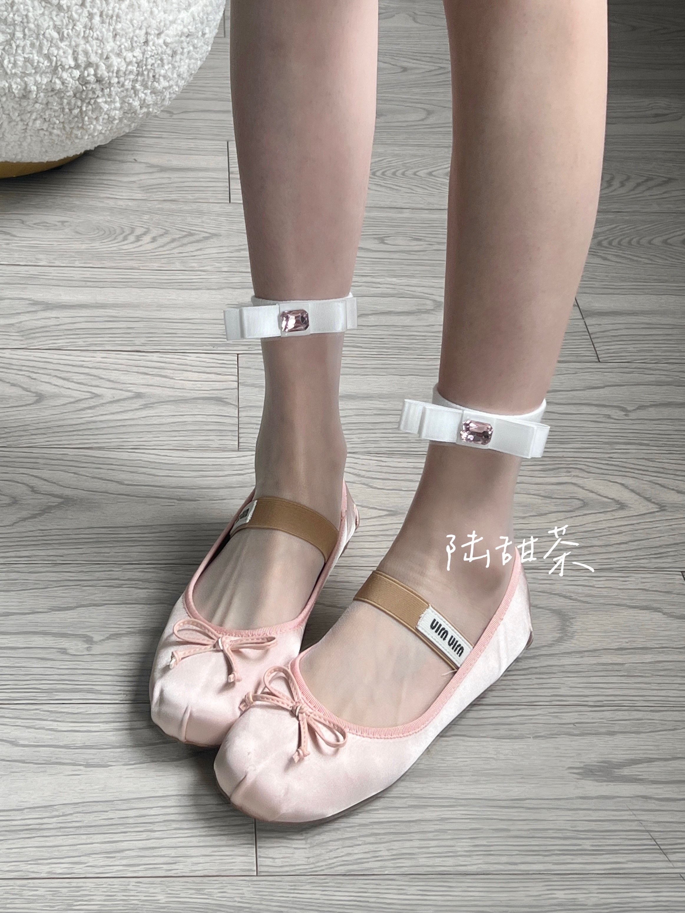 陆甜茶彩钻中筒夏季水晶透明蝴蝶结超薄款少女百搭仙女甜短袜