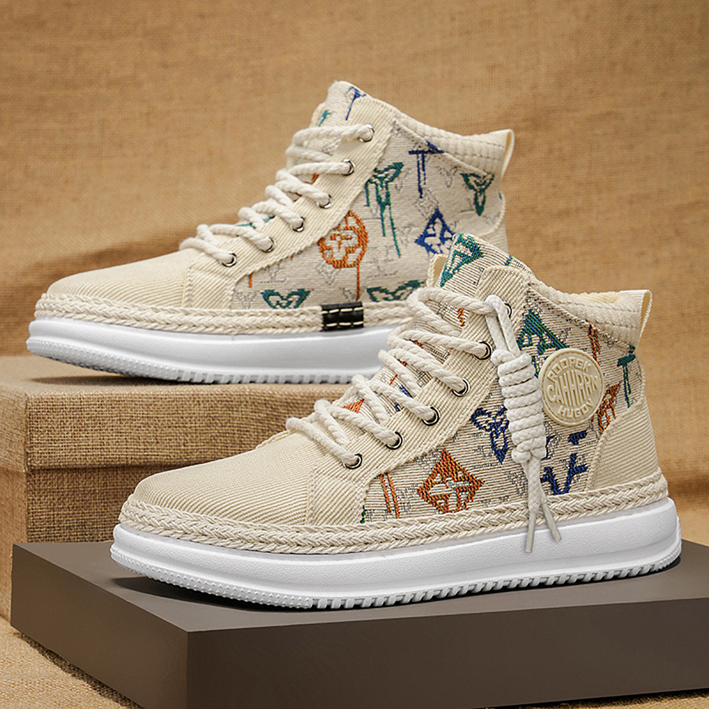 高帮男鞋2026新款冬季休闲运动帆布板鞋中帮小众设计百搭软底潮鞋,流行男鞋,高帮鞋,淘宝优惠券,粉丝福利购,淘宝优惠卷