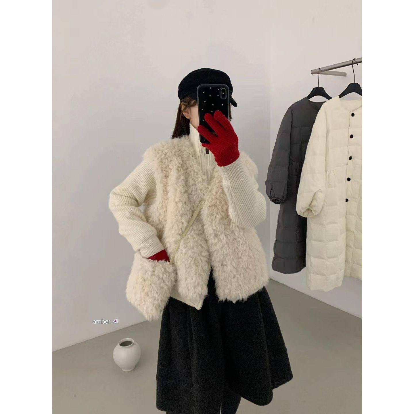 2025冬新韩版宽松显瘦毛绒绒马甲女短款无袖坎肩+外套+包三件套