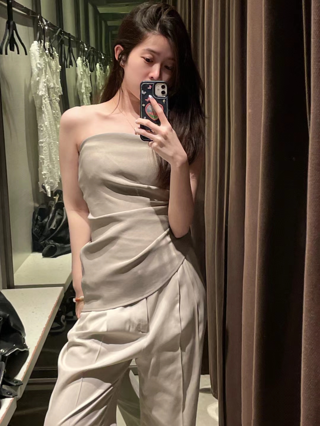 za女装新款 法式褶皱设计辣妹修身一字领露肩抹胸上衣0085350 806