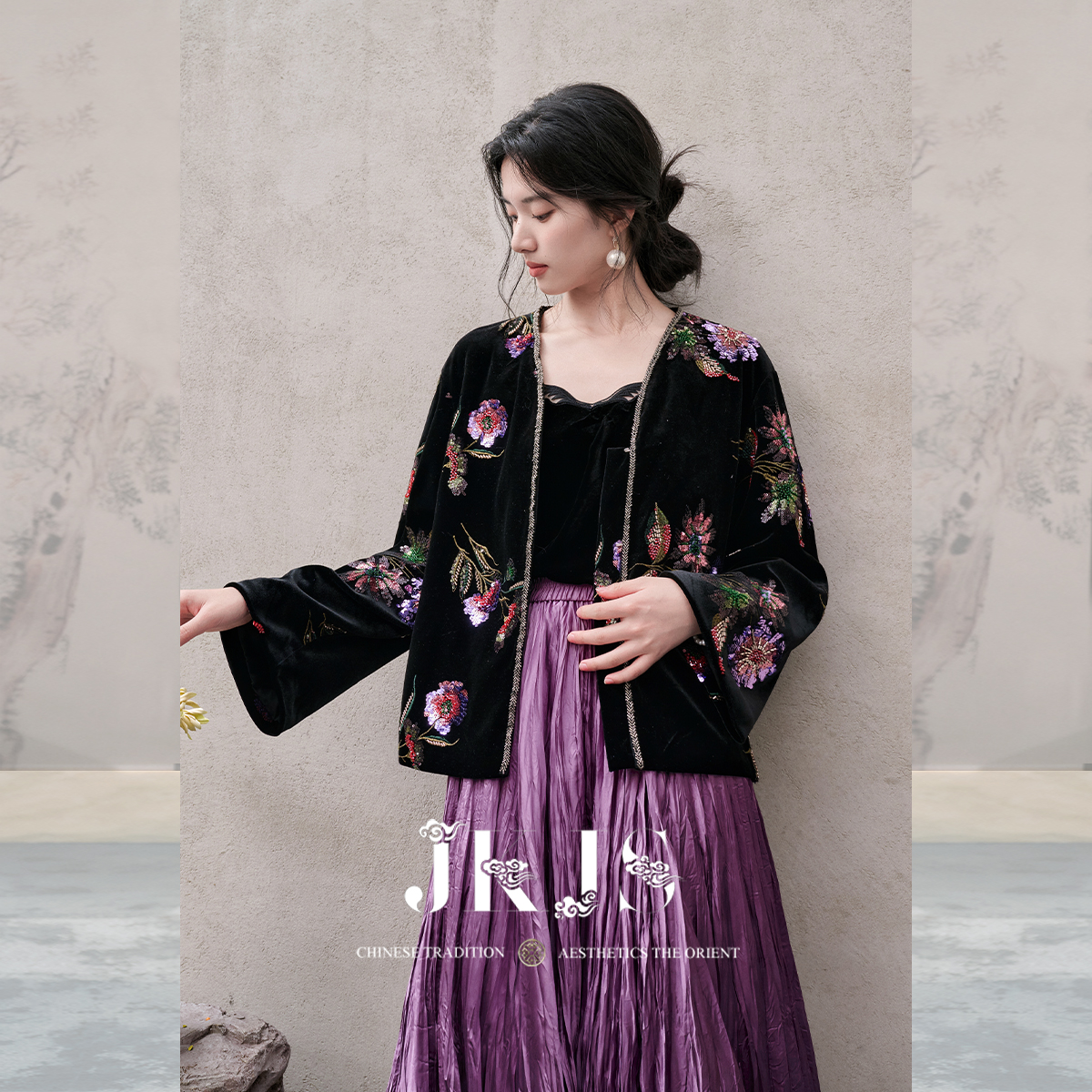 JKJS丝绒法式珠管绣厚外套