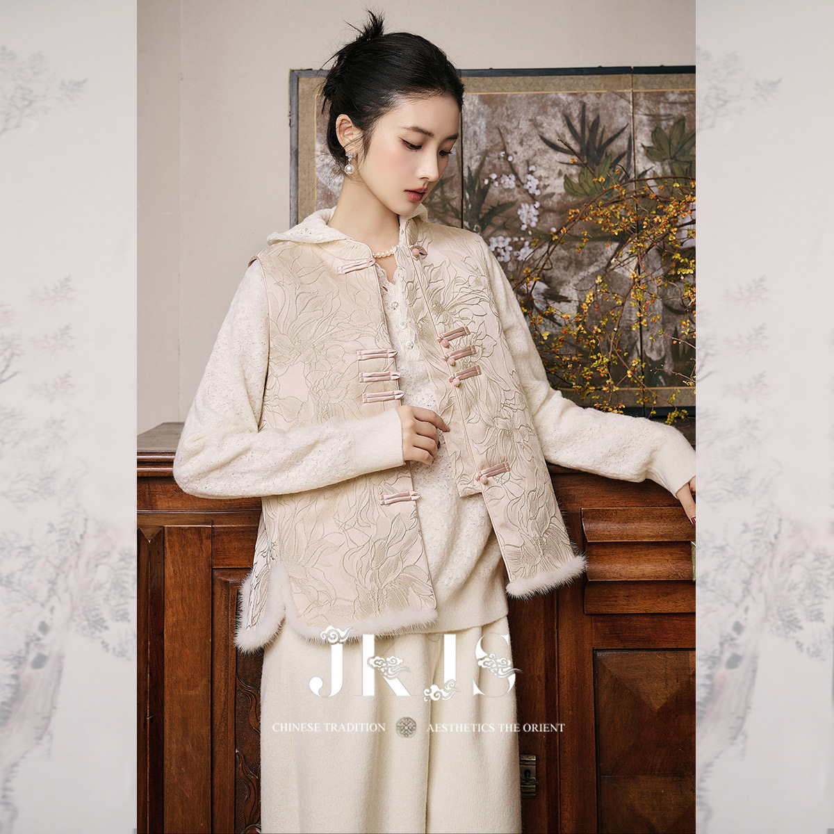 水貂毛拼接短款马甲JKJS