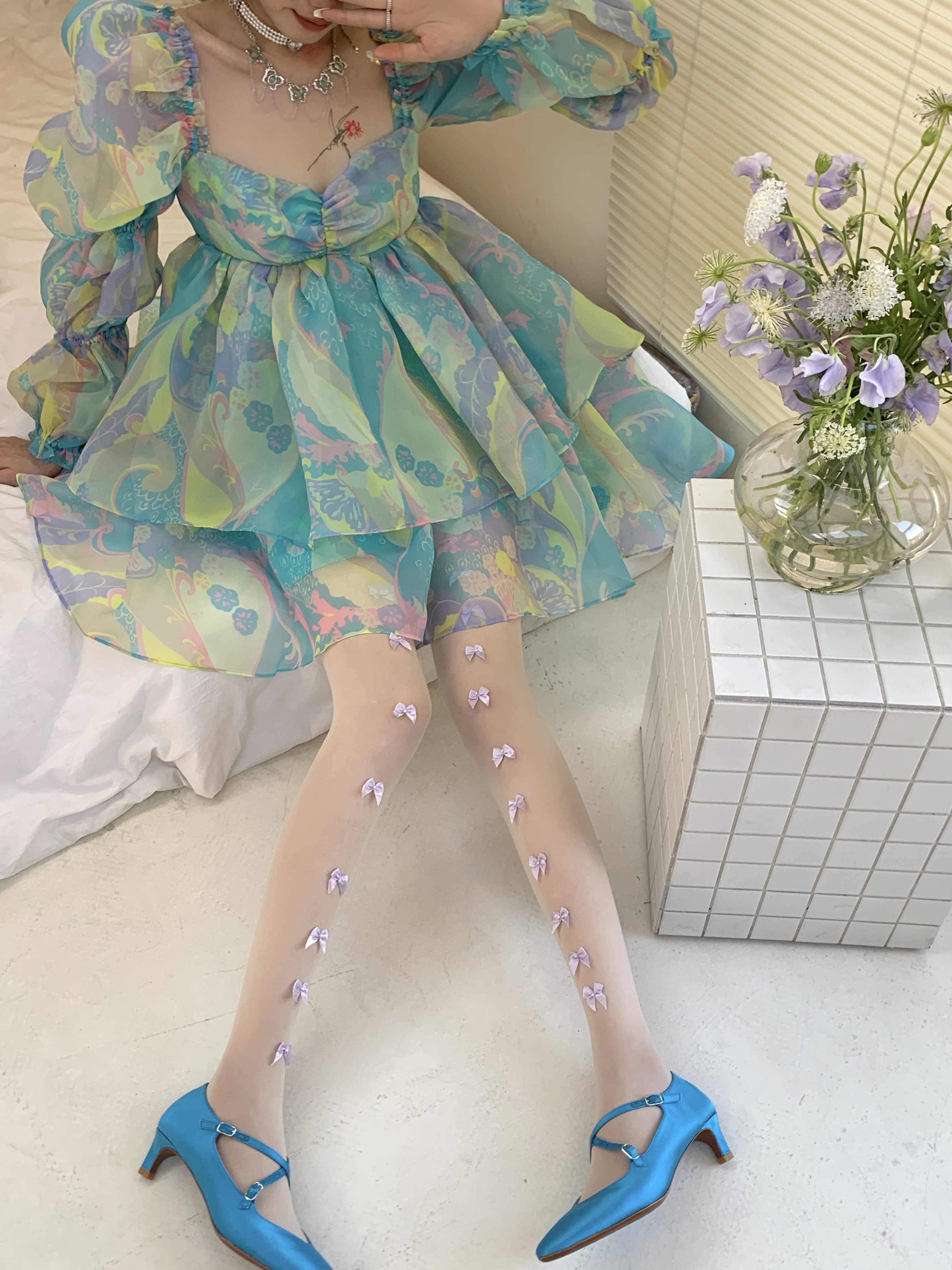 少女蝴蝶结连体袜洛丽塔