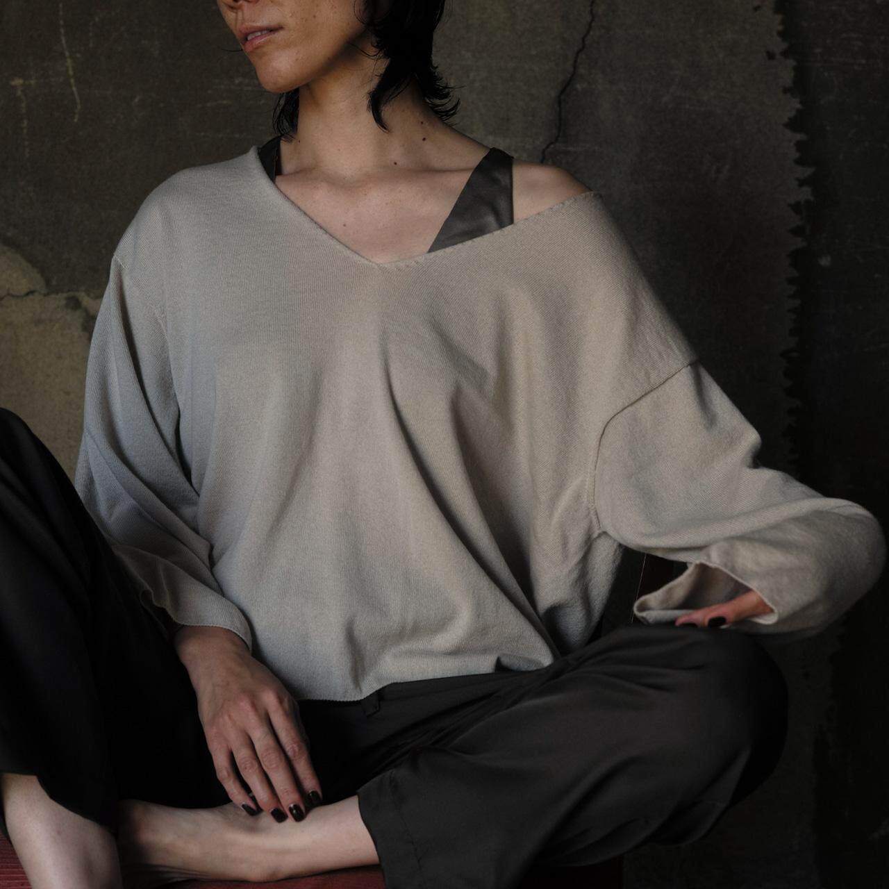 包税包邮日本直发unefig24秋冬新蚕丝羊绒V领简约长袖宽松针织衫