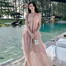 海边度假甜美连衣裙气质粉色旅游穿搭挂脖套装裙两件套夏季仙女裙