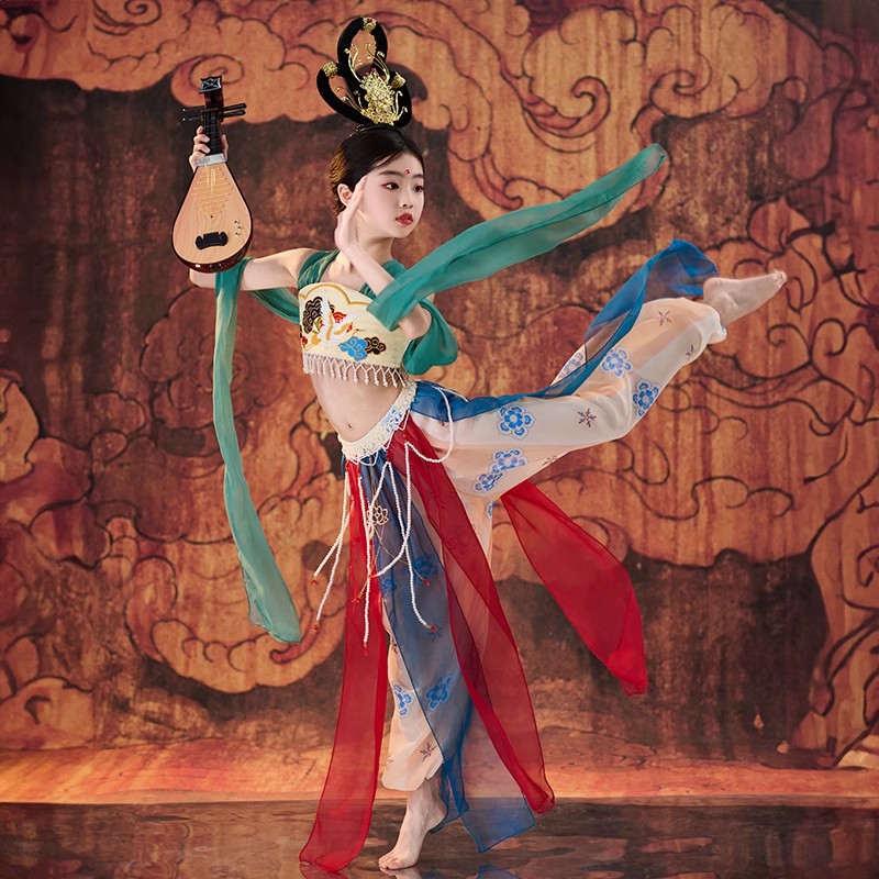 六一儿童敦煌飞天舞蹈演出服装女童异域风情飘逸反弹琵琶表演服装