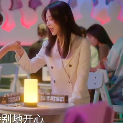 承欢记杨紫麦承欢同款西装外套