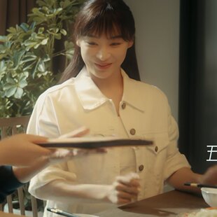 欧洲她的盛焰马思纯饶雨瓷同款衬衫外套春秋翻领长袖上衣女衣服潮