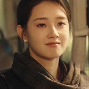 欧洲短剧在八月盛夏郭宇欣姜南衫同款耳钉女轻奢高级感气质耳饰潮