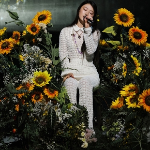 欧洲2026跨年演唱会单依纯同款小香风镂空针织衫上衣裤子女衣服潮