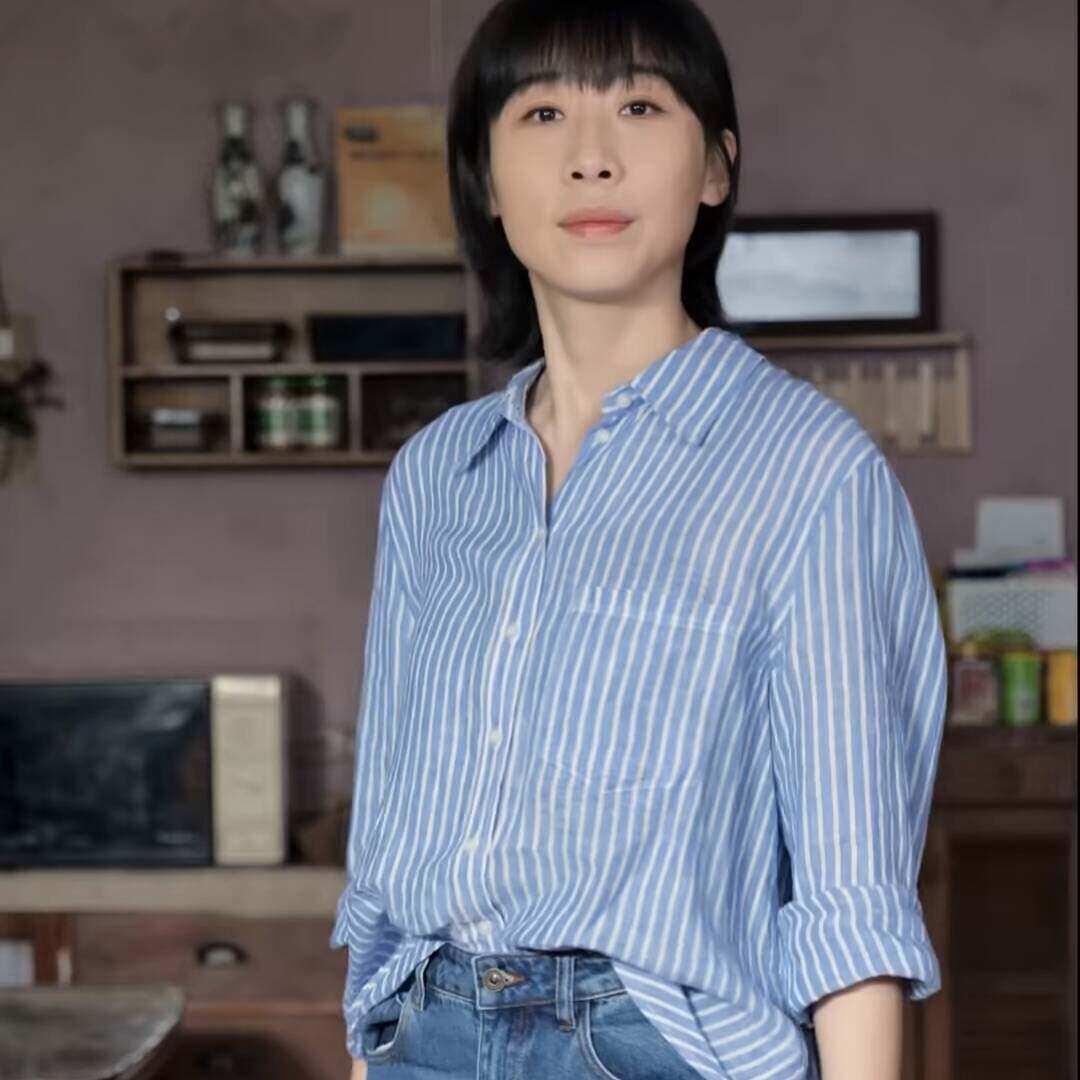 原版迷墙任素汐文一彤同款衬衫上衣春秋翻领百搭条纹衬衣女衣服潮
