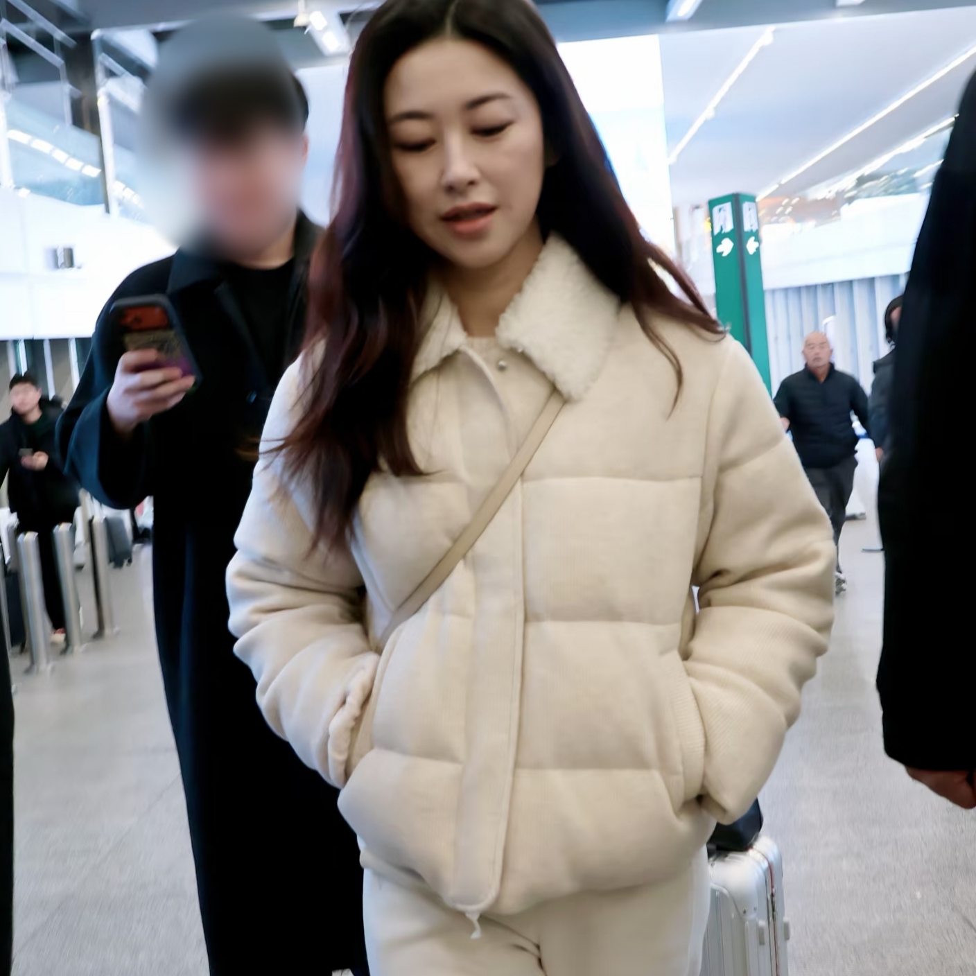 明星朱珠同款羽绒服外套