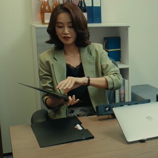 欧洲夜色正浓蓝盈莹梁丹宁同款西装外套春秋西服上衣半身裙女衣服