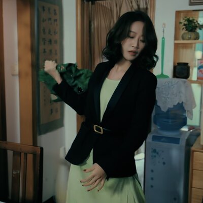 欧洲夜色正浓蓝盈莹梁丹