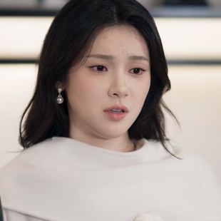 欧洲短剧攀高枝刘夕语温时宜同款珍珠耳环女轻奢高级感气质耳饰潮