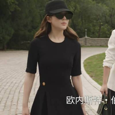 欧洲许我耀眼赵露思许妍同款短袖连衣裙圆领修身黑色裙子女衣服潮