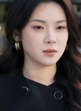 欧洲短剧攀高枝刘夕语温时宜同款耳环女轻奢高级感设计气质耳饰潮